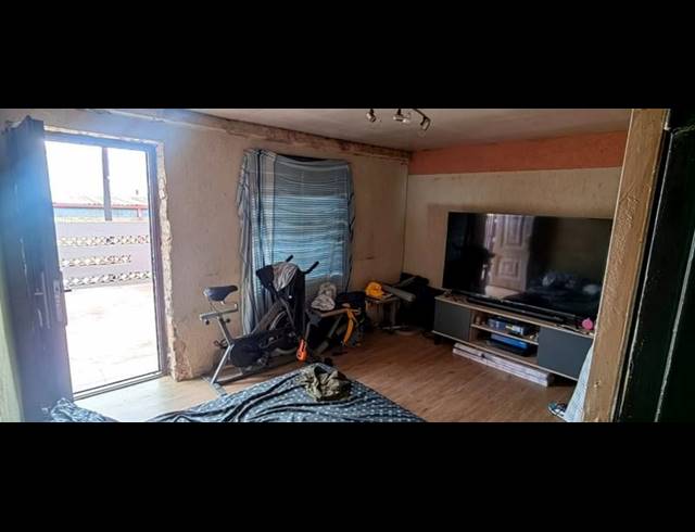 2 BEDROOM PROPERTY TO RENT IN MEADOWLANDS